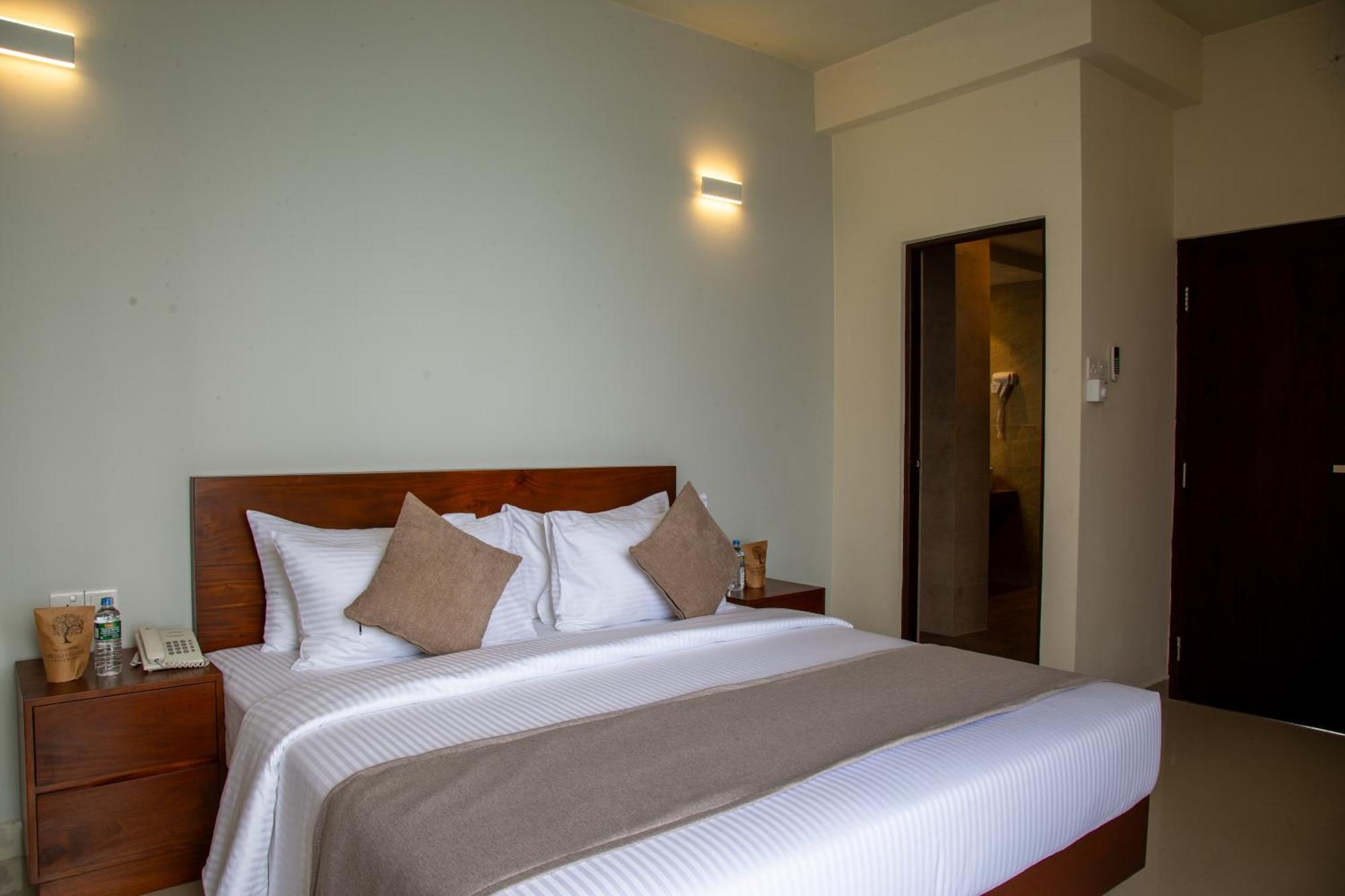 קולומבו Marine Suites מראה חיצוני תמונה